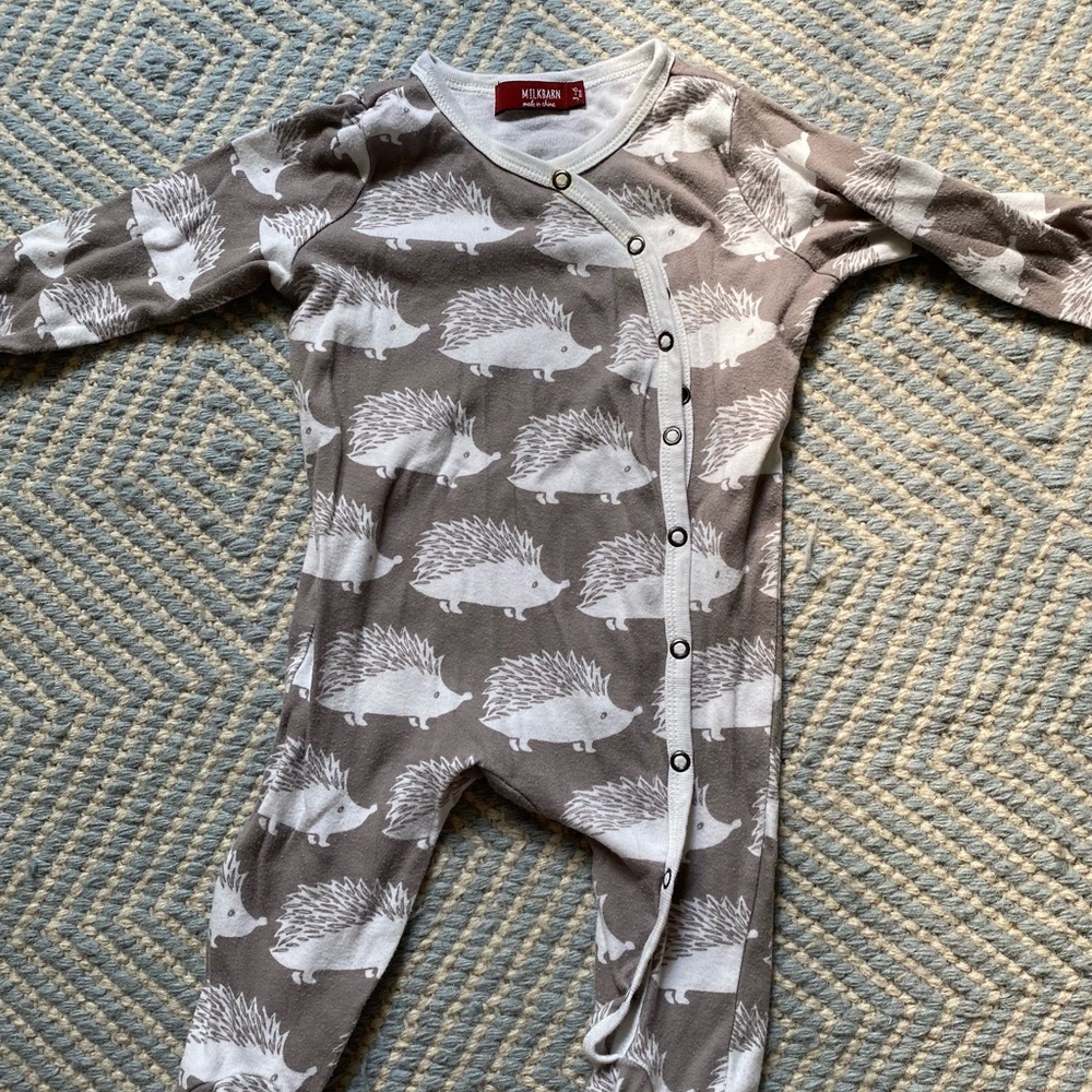 Milkbarn footie pajamas size 3-6 months